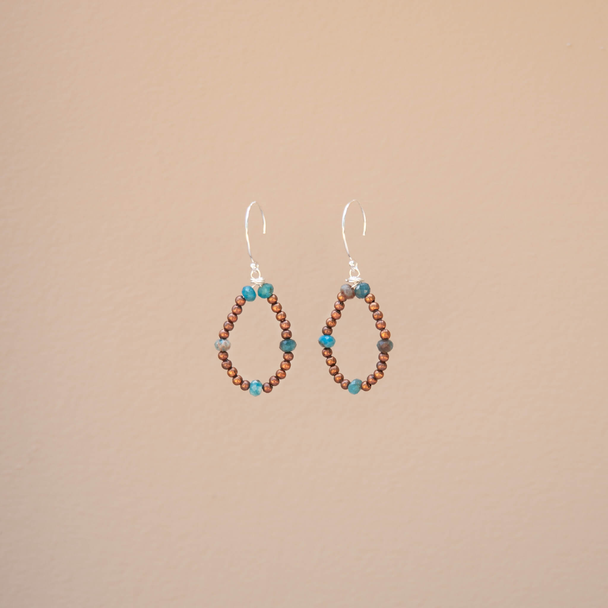 River Loop – Apatite & Copper Dangle Earrings