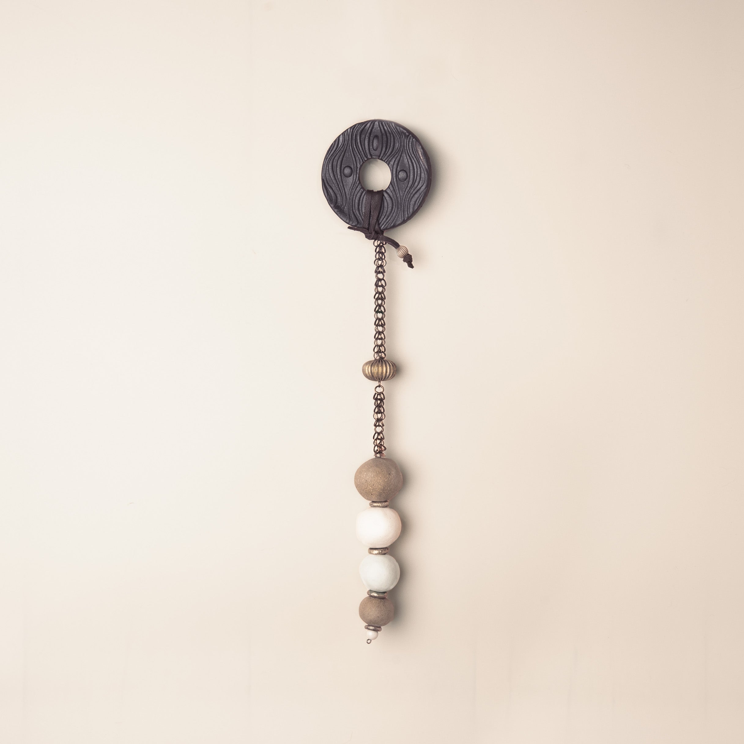 Deco Delights Wall Hanging: Sleek & Modern (Handmade, 11.25" L)