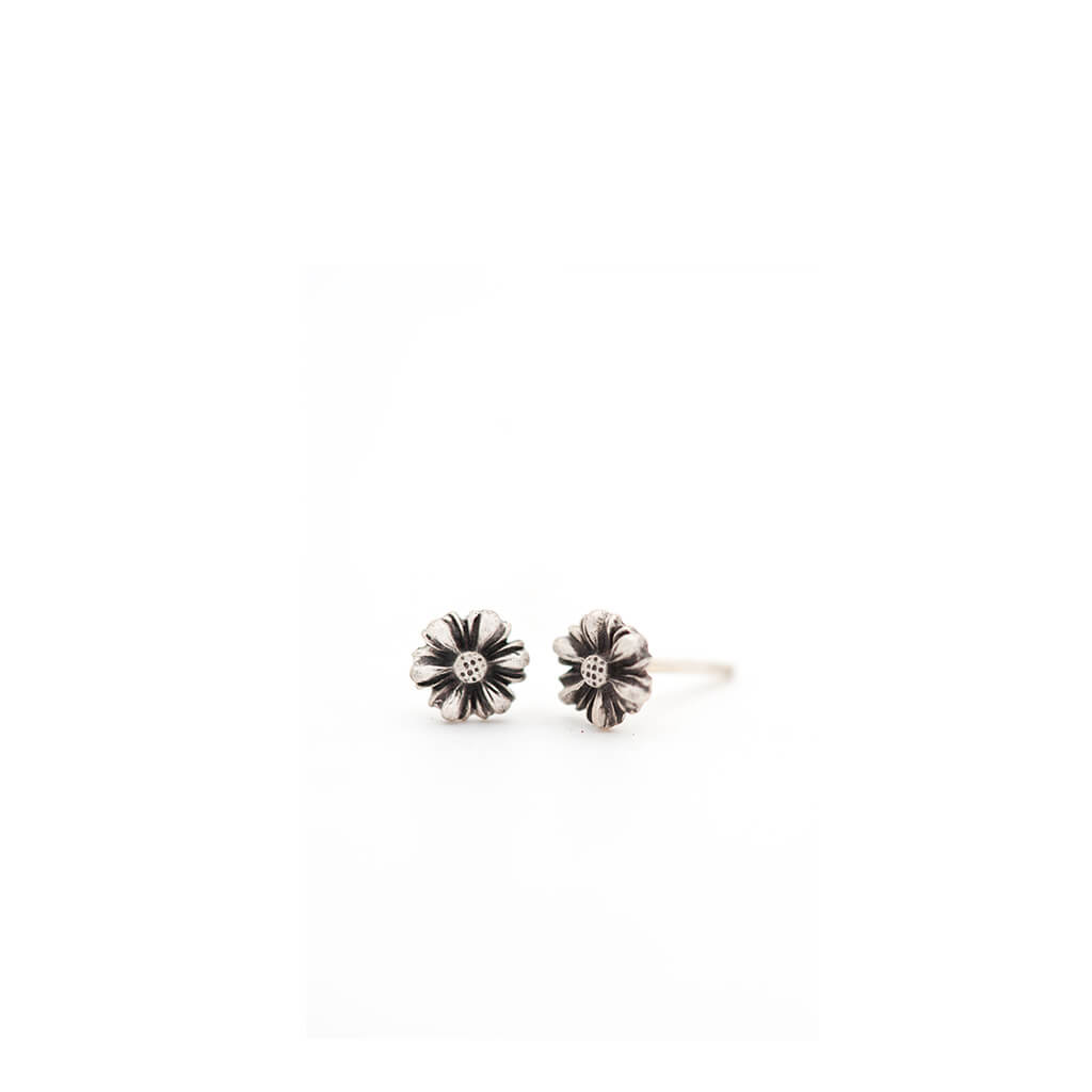 Zinnia Stud Earrings (Handmade, 6mm)